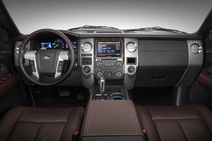  Ford Expedition 2015 года  (фото 6 из 9)